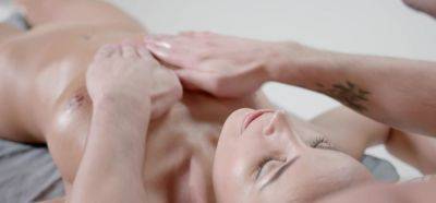 Massage Joymii The Massage 1080p, Natural Tits Video - inxxx.com